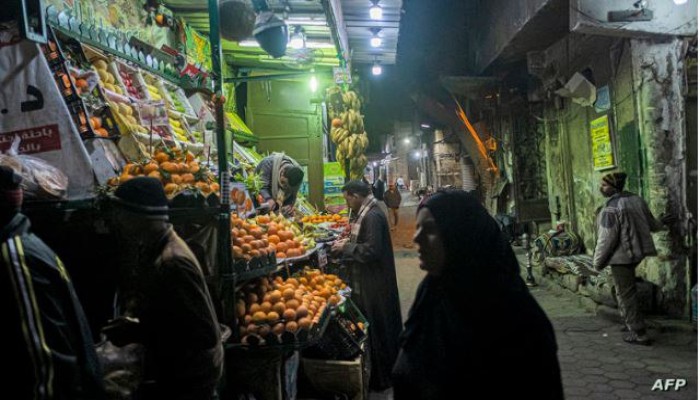 الحد الأدنى للأجور.. خفض بزعم الزيادة والسيسي يقتنص الفقراء 