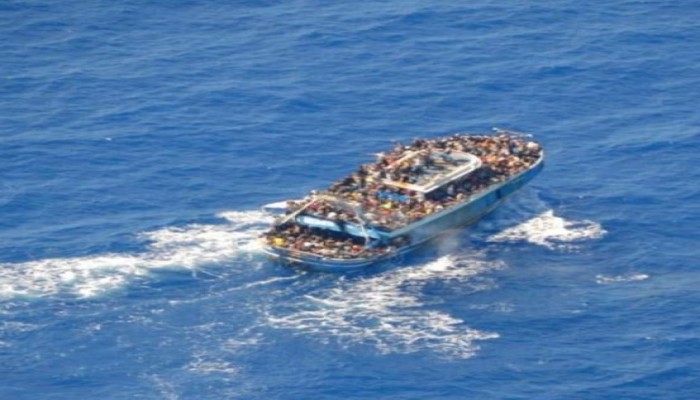 "ميدل إيست آي": دعم الغرب السيسي وحفتر وقيس سعيد وراء كوارث غرق القوارب