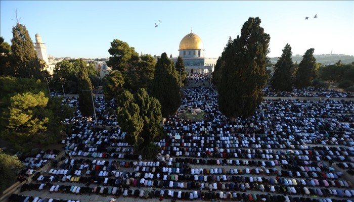 الفلسطينيون يؤدون صلاة عيد الأضحى في المسجد الأقصى