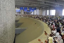 أين تذهب الجمرات التي يرميها حجاج بيت الله الحرام؟