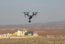 مقاومون فلسطينيون يسقطون طائرة مسيرة في مخيم جنين