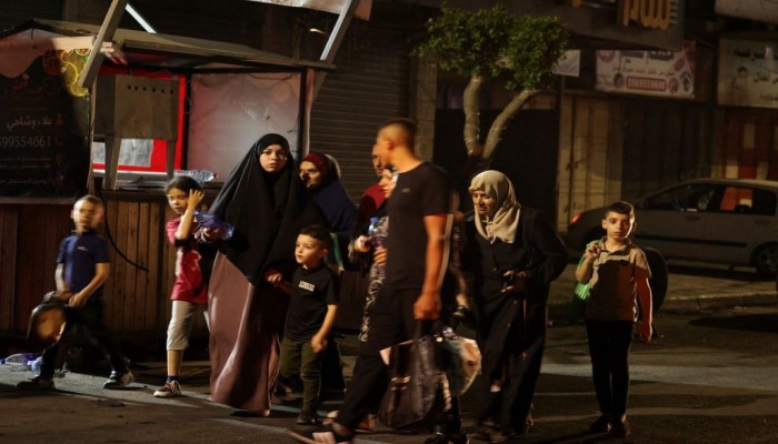 رئيس بلدية جنين: تهجير 4 آلاف فلسطيني من المخيم.. و13 ألفاً محاصرين دون ماء وغذاء وكهرباء