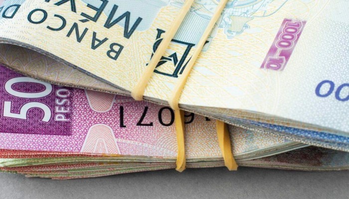أسعار العملات اليوم الأربعاء مقابل الجنيه ببداية التعاملات البنكية