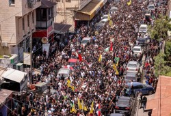 9 منهم في قبر جماعي.. تشييع شهداء جنين في جنازة مهيبة