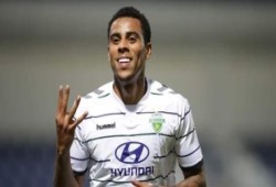 الأهلي يحصل على توقيع اللاعب البرازيلي سوزا