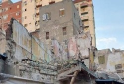 مصرع 5 أشخاص وإصابة آخر بسبب انهيار عقار مكون من 5 طوابق بحدائق القبة