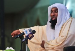 بعيد عن السياسة ومتفرغ للوعظ .. نشطاء يتعجبون لاعتقال الشيخ "بدر المشاري"