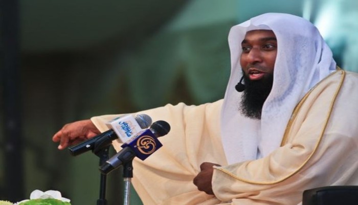 بعيد عن السياسة ومتفرغ للوعظ .. نشطاء يتعجبون لاعتقال الشيخ "بدر المشاري"