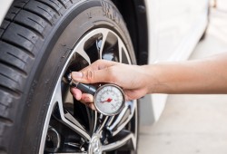 احذرها.. 5 مخاطر عند انخفاض ضغط هواء الإطارات في سيارتك