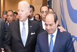 أمريكا تأمر والسيسي ينفذ.. قرار بالعفو عن باتريك زكي