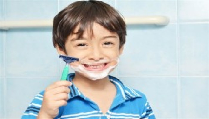 أبرز الأسئلة الشائكة.. كيف يهيء الآباء والأمهات أطفالهم لمرحلة البلوغ؟