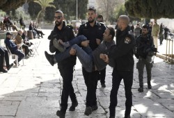 أكبر عدد منذ عقود: الاحتلال الإسرائيلي يحتجز أكثر من 1200 معتقل بدون تهمة