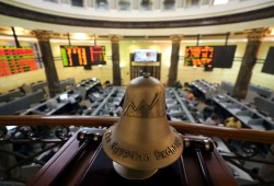 بعد تراجع جميع المؤشرات.. البورصة تخسر 5 مليارات جنيه بختام تعاملات اليوم