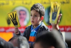 ميدل إيست آي: العنف أسكت أصواتهم.. "أطفال رابعة" بين مآسي الإخفاء وأمل العودة