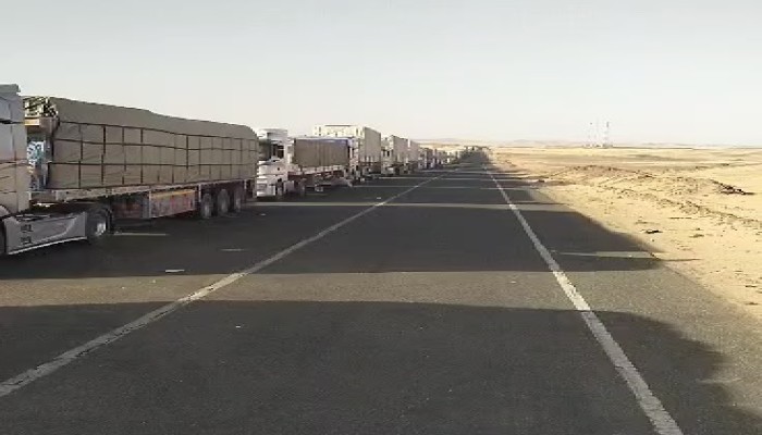 وفاة 15 سائقا مصريا على الحدود السودانية في أسبوعين.. و 4 آلاف عالق يخشون نفس المصير