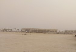 العاصفة دانيال تصل الإسكندرية ومطروح وتحجب الرؤية عن البحر وتهدد بغرقهما