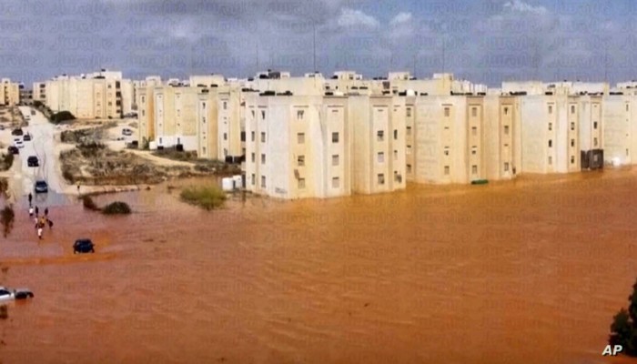 وزير الصحة الليبي يتوقع ارتفاع عدد ضحايا الإعصار لـ 10 آلاف والمفقودين لـ100 ألف