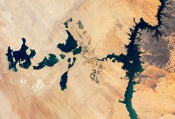 خبير مائي: سياسات السيسي والري أضاعت مفيض توشكي وبحيراته