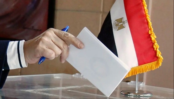 "بلومبرج": 5 مرشحين محتملين ضد السيسي قبل نهاية العام والفشل الاقتصادي يلاحق السيسي