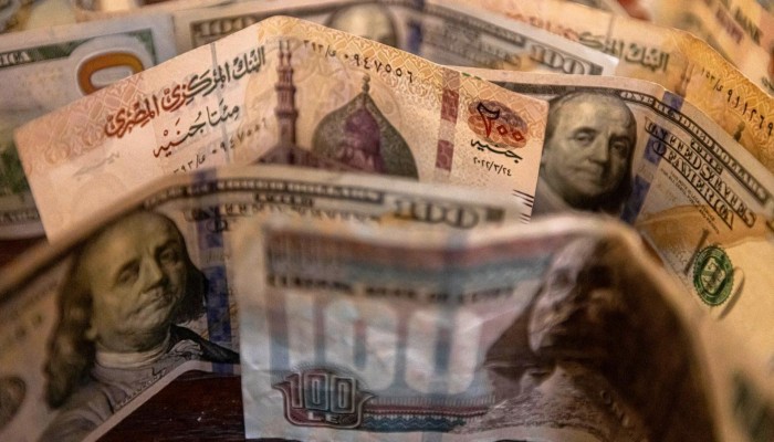 "رويترز" و"ساينس مونيتور": براثن المأزق الاقتصادي يقرب مصر من الانهيار