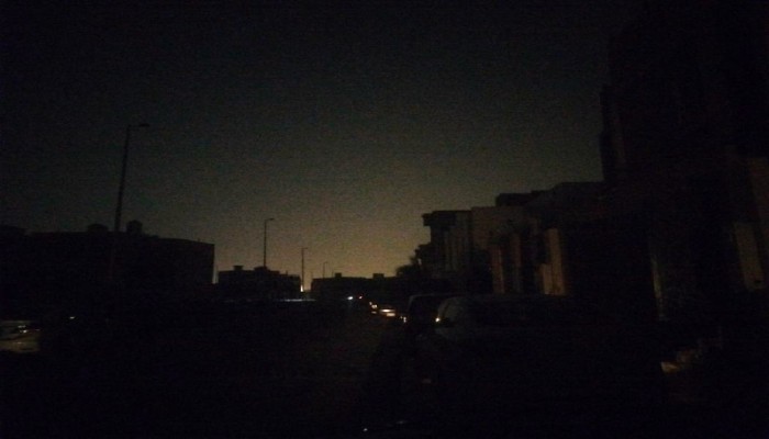 مراقبون: انقطاع الكهرباء مستمر وبساعات مضاعفة والوعود كسابقتها