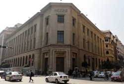 مصر على رأس الدول المتخمة بالديون ومشكلاتها