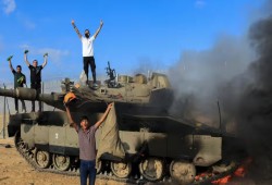 الجارديان: هجوم حماس الخفي يعتبر فشلا استخباراتيا إسرائيليا فادحا