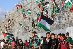 نحن من هجّرناكم.. كيف تعامل الفلسطينيون بالداخل والخارج مع تهديدات التهجير؟ (تقرير)