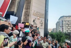 وقفة أمام نقابة الصحفيين تطالب بفتح الحدود وإلغاء كامب ديفيد