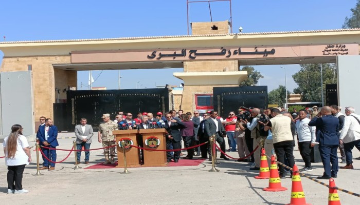 أمين عام الأمم المتحدة من أمام معبر رفح: يجب أن تدخل الشاحنات إلى غزة يوميا