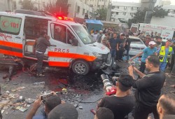 مجزرة بمستشفى الشفاء.. شهداء وجرحى بالعشرات بعد قصف ناقلات إسعاف 