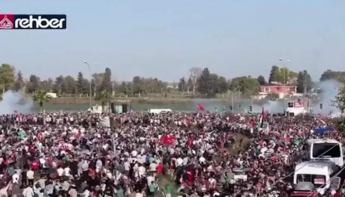 الأتراك يتظاهرون أمام قاعدة أنجرليك التي تضم قوات أمريكية تضامنا مع غزة
