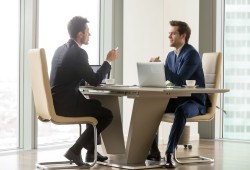 7 أسرار ذكية.. كيف تدير علاقتك مع مديرك بنجاح؟