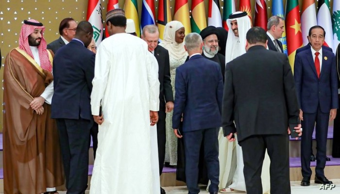 "الإيكونوميست": أنظمة عربية ترغب في زوال حماس