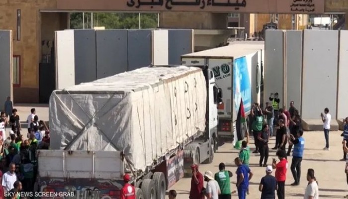 مراقبون: استمرار إغلاق معبر رفح دفع تدريجي لمخطط تهجير يشارك به السيسي