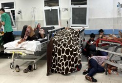 "جحيم على الأرض": غزة محرومة في ظل قصف المستشفيات