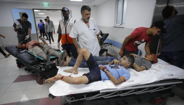 إيهود باراك يعترف أن إسرائيل بنت مخابئ تحت مستشفى الشفاء