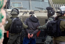 انتهاكات متواصلة للأسرى الفلسطينيين في سجون إسرائيل.. حقائق وأرقام (تقرير)