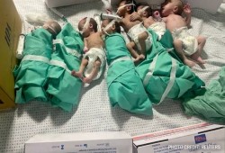 بالتزامن مع يوم الطفل العالمي.. جريدة ماليزية تستعرض جرائم الاحتلال ضد أطفال غزة