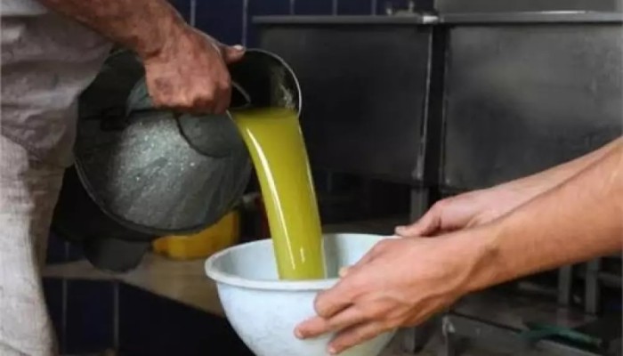 منها زواج بملابس الصلاة.. مشاهد الفرحة تقهر الدمار في غزة (تقرير)