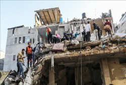 استمرار جهود الوساطة لوقف القتال في غزة ومصادر: إسرائيل عطلت الهدنة لأنها تريد كل شيء دون مقابل