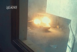 القسام يدك تل أبيب بالصواريخ ويفجر دبابات بمحاور التوغل في غزة