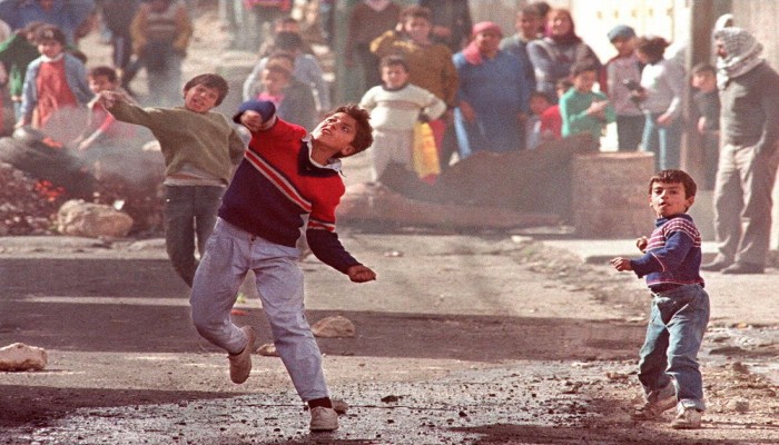 في ذكرى انتفاضة الحجارة.. 36 عاما على خيار مقاومة المحتل الصهيوني 
