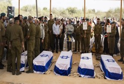 بعد مقتل 20 جنديًا إسرائيليًا بنيران صديقة.. خبير عسكري: فشل مزدوج