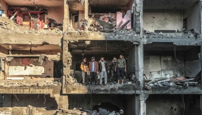 أزمة إنسانية.. المحاصرون في غزة بين الدواجن النافقة والمقابر الجماعية