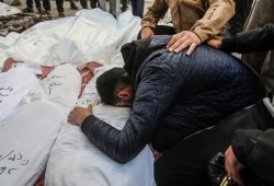 الأورومتوسطي: إعدامات ميدانية بغزة والصليب الأحمر مطالب بالقيام بمسؤولياته