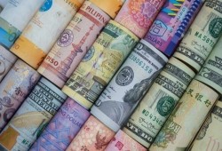أسعار العملات اليوم الخميس
