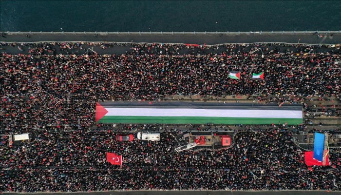ربع مليون متظاهر بإسطنبول يدشنون العام الجديد بدعم غزة
