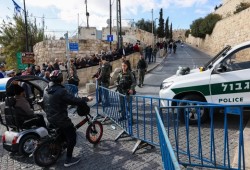 للجمعة الـ13.. منع الفلسطينيين من صلاة الجمعة بالمسجد الأقصى