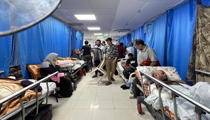 400 ألف مصابون بالأمراض المعدية.. كيف تعمل إسرائيل على حرمان أهالي غزة من الغذاء والدواء؟